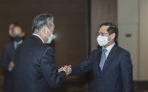 Vietnam, China seek to bolster bilateral ties hinh anh 2