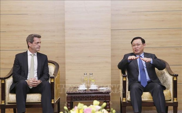 Parliamentary leader receives ADB Country Director in Vietnam hinh anh 1