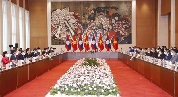 Top Vietnamese, Lao legislators hold talks hinh anh 2