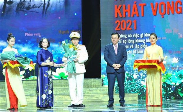 Programme honours role models in studying, following President Ho Chi Minh’s example hinh anh 2