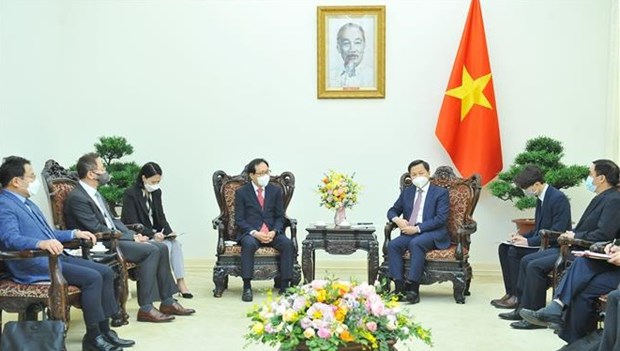 Government backs Samsung’s long-term business strategy in Vietnam: Deputy PM hinh anh 1