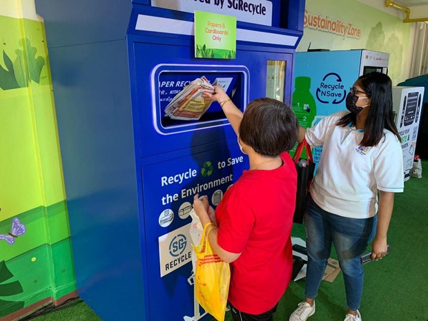 Singapore launches cash-for-recycling programme hinh anh 1