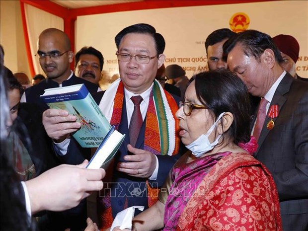 NA Chairman meets leaders of India-Vietnam friendship associations hinh anh 1