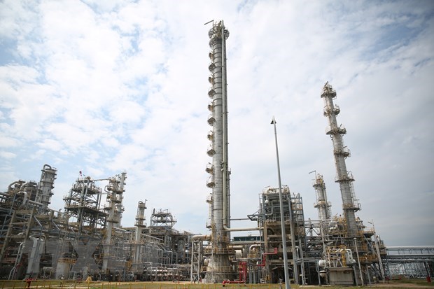 Vietnamese, Indian firms cooperate in petrochemical refinery projects hinh anh 1