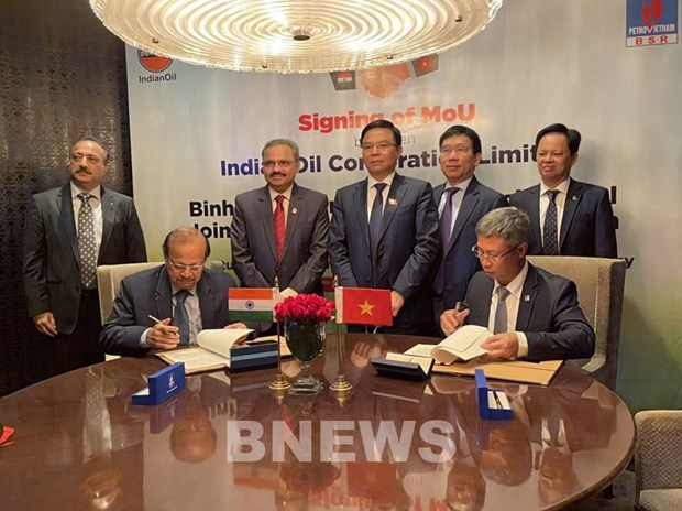 Vietnamese, Indian firms cooperate in petrochemical refinery projects hinh anh 2