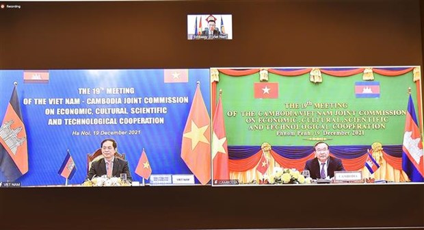 Vietnam, Cambodia foster economic, science and technology partnership hinh anh 2