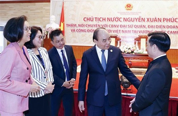 President meets with Vietnamese Cambodians hinh anh 1
