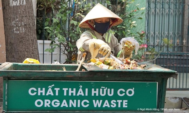 WWF Vietnam helps Long An in domestic solid waste management hinh anh 1
