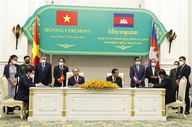 Official highlights outcomes of President’s Cambodia visit hinh anh 2