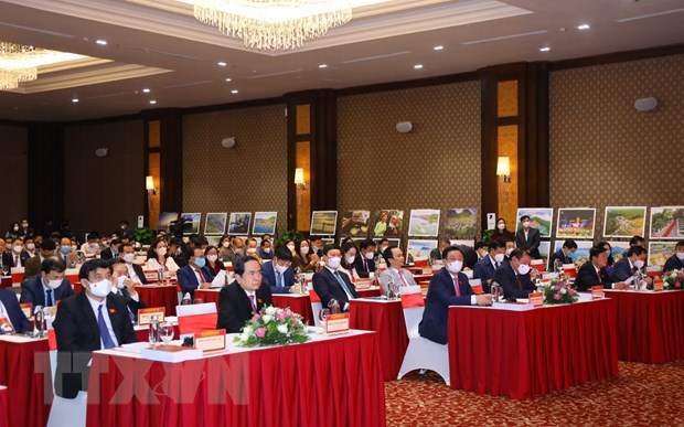 Measures suggested to shore up tourism industry hinh anh 2