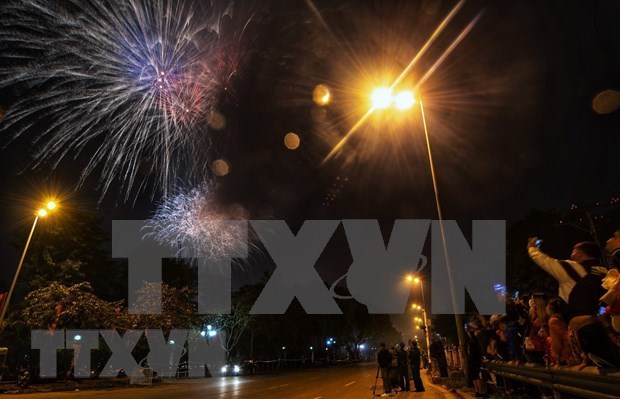 Hanoi to set off fireworks from one single location on Lunar New Year's Eve hinh anh 1