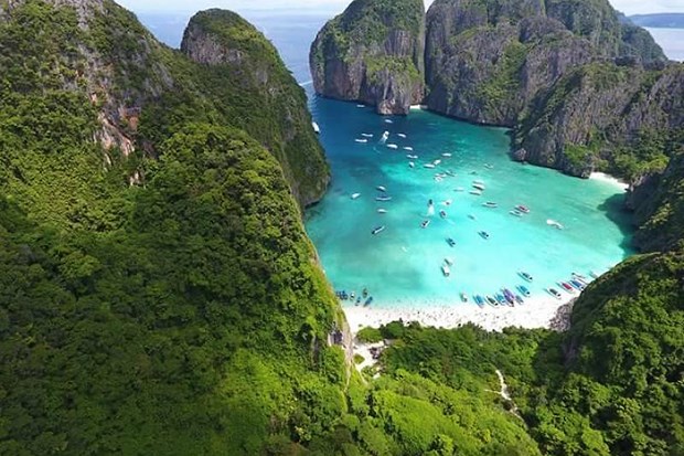 Thailand allows visitors back to Maya Bay hinh anh 1