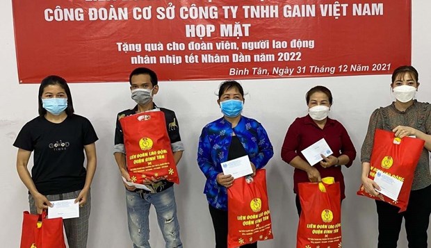 Ho Chi Minh City: trade unions to spend over 700 billion VND to help labourers celebrate Tet hinh anh 1
