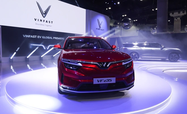 VinFast announces opening of pre-orders for electric vehicles in Vietnam, US hinh anh 1