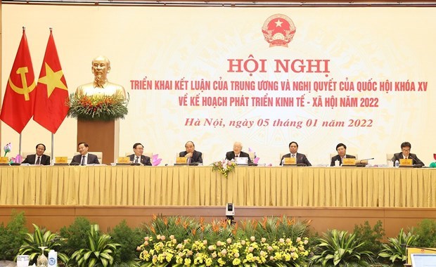 PM urges solidarity to complete 2022 targets hinh anh 1