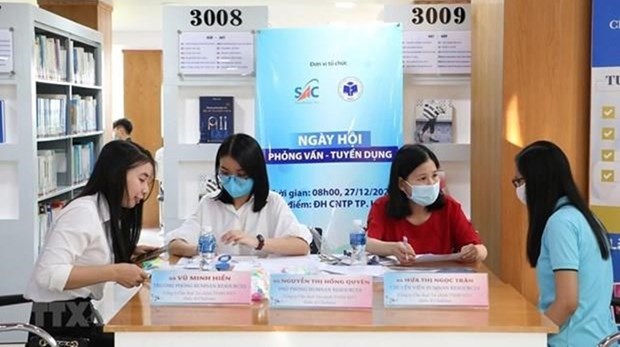 Over 1.4 million people become unemployed in 2021 due to COVID-19: GSO hinh anh 1