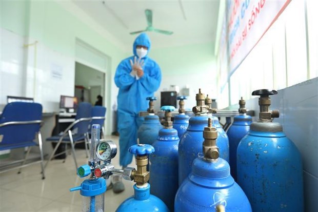 Government works to ensure medical oxygen supply hinh anh 1
