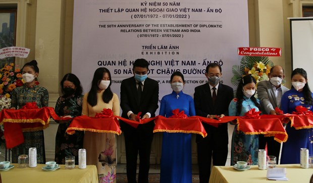 Photo exhibition in HCM City spotlights 50-year Vietnam-India diplomatic ties hinh anh 1
