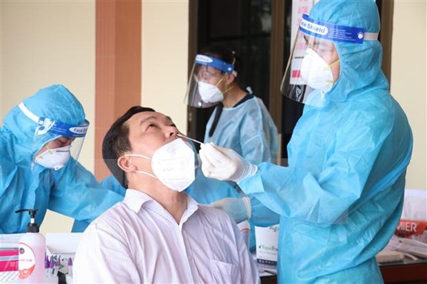 Over 16,500 COVID-19 cases added to national tally hinh anh 1