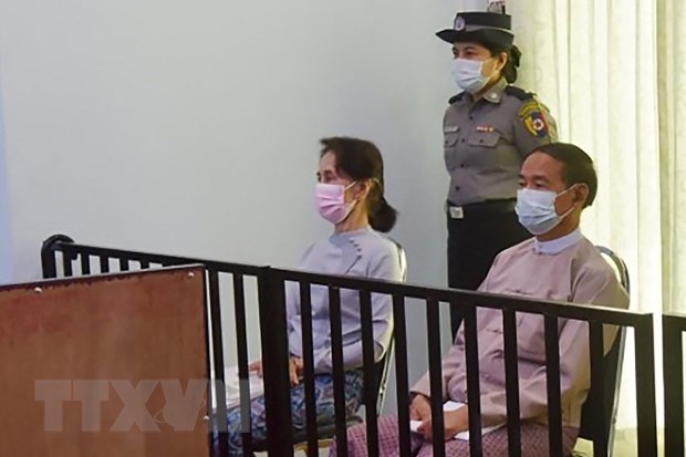 Myanmar court sentences Aung San Suu Kyi to four years in jail hinh anh 1