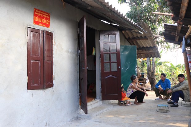 Hundreds of houses built for poor households in Son La’s border district hinh anh 1