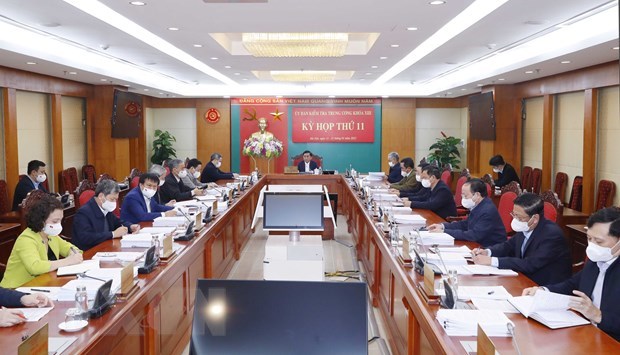 Party inspection commission decides disciplinary measures against many officials hinh anh 1