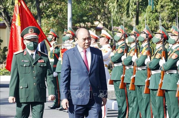 President inspects combat readiness for Tet in Military Region 5 hinh anh 1