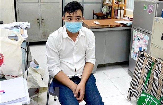 Director of Nam Phong Company arrested for raising test kit prices hinh anh 1
