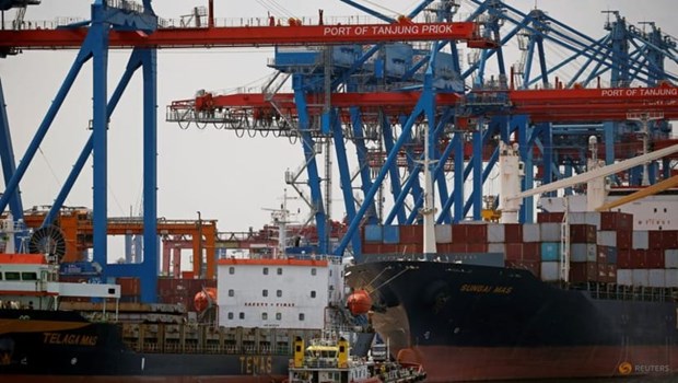 Indonesia’s 2021 trade surplus highest in 15 years hinh anh 1