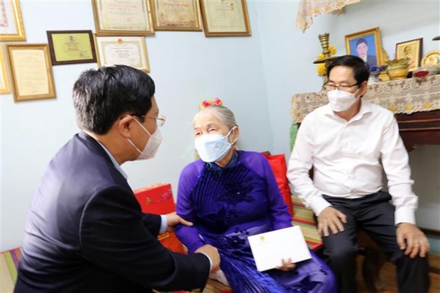Deputy PM Pham Binh Minh pays Tet visit to Ba Ria – Vung Tau hinh anh 2