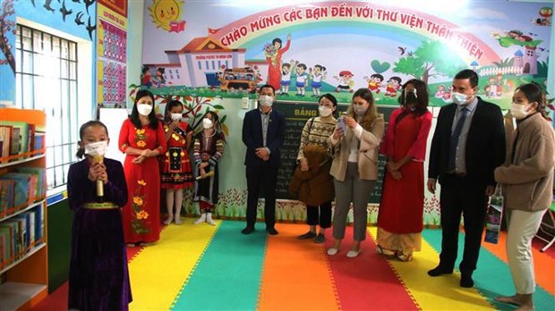 Library for semi-boarding elementary school in Ha Giang inaugurated hinh anh 2