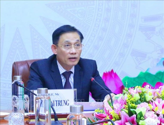 Party officials of Vietnam, India hold talks hinh anh 1