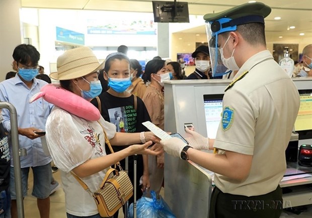 New regulations for domestic travellers hinh anh 1