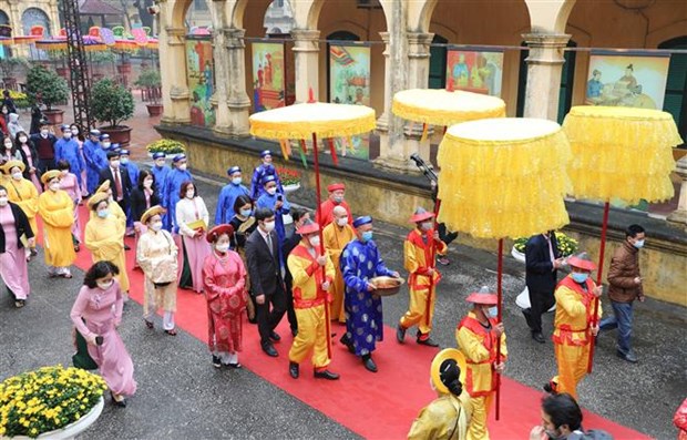 New Year royal rituals re-enacted at Thang Long Imperial Citadel hinh anh 1
