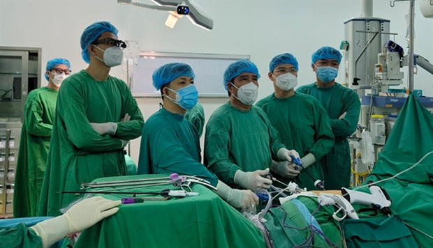 Vietnam’s first ABO-incompatible living-donor kidney transplant done at Cho Ray hinh anh 1