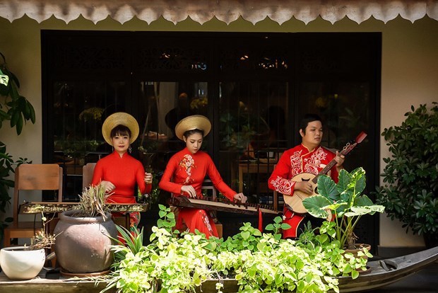 International friends join Tet celebration in southern Vietnam hinh anh 2