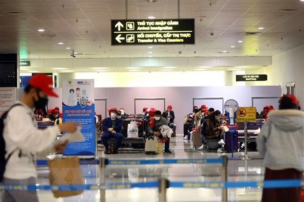 Vietnam to increase frequency of commercial international flights hinh anh 1