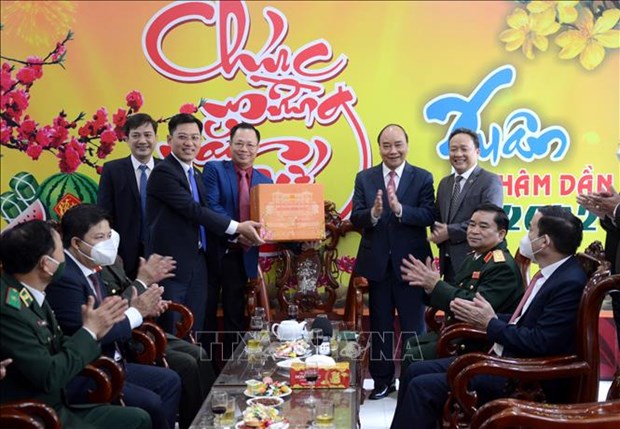 President extends Lunar New Year greetings to armed forces in Da Nang hinh anh 1
