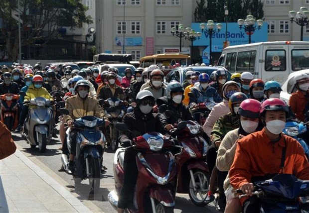 216 traffic accidents kill 121 people during nine-day Tet holiday hinh anh 1
