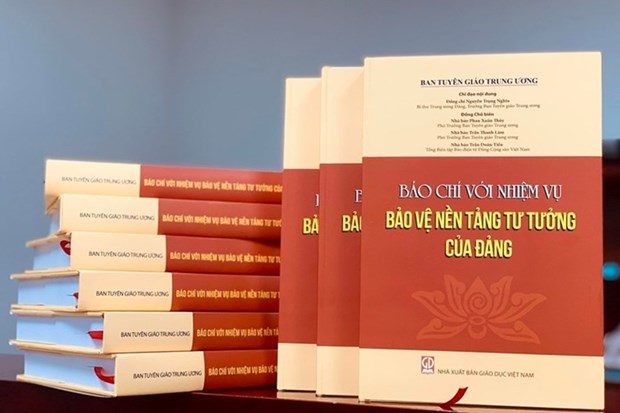 Book collection on Party’s ideological foundation debuts hinh anh 1