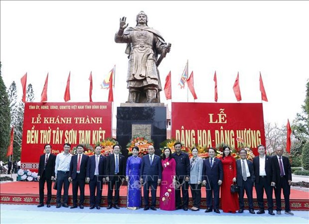 President Nguyen Xuan Phuc visits Binh Dinh province hinh anh 1