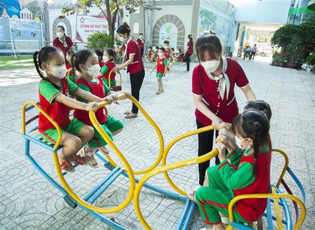 Over 90 percent of students nationwide have returned to school: ministry hinh anh 1