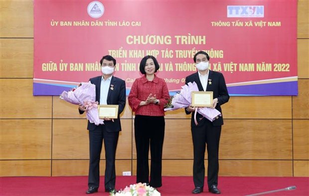 Vietnam News Agency, Lao Cai province forge communication cooperation hinh anh 2