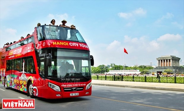 Hanoi expects to welcome 10 million tourists this year hinh anh 1