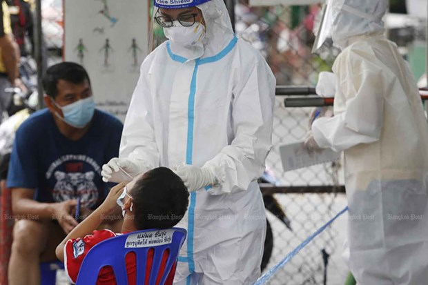 Thailand raises COVID-19 alert level amid rising new infections hinh anh 1