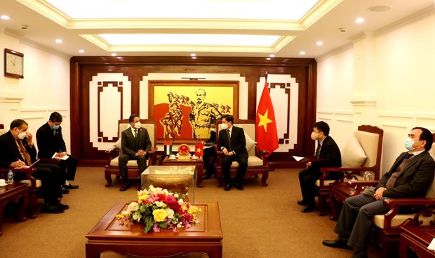 Vietnam, UAE seek to beef up transport cooperation hinh anh 1