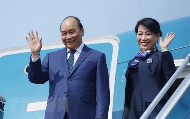 President Nguyen Xuan Phuc leaves Hanoi for State visit to Singapore hinh anh 1