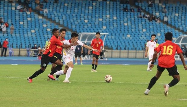 Vietnam reach AFF U23 Championship final after shootout hinh anh 1
