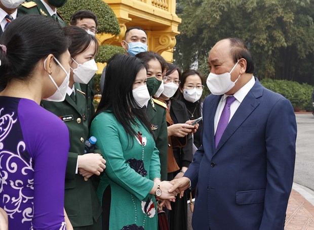 Contributions by health workers always memorised, honoured: President hinh anh 1