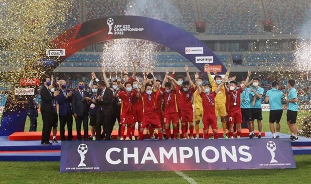 Vietnam’s U23 football team welcomed home hinh anh 1